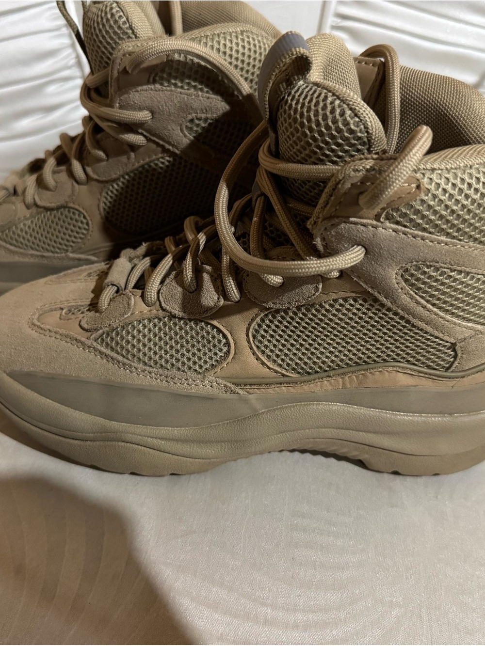 Yeezy Suede Desert Boot size 39